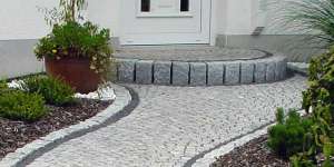 Natursteinpflaster von U. Bach Gartenbau - Landschaftsbau - Troisdorf