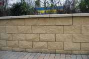Betonsteinmauer von U. Bach Gartenbau - Landschaftsbau - Troisdorf