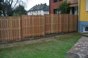 Holzzaun als Sichtschutz von U. Bach Gartenbau - Landschaftsbau - Troisdorf
