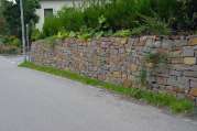 Naturstein Mauer von U. Bach Garten- und Landschaftsbau aus Troisdorf