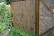 Holzzaun als Sichtschutz von U. Bach Gartenbau - Landschaftsbau - Troisdorf