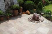 Betonsteinpflaster von U. Bach Gartenbau - Landschaftsbau - Troisdorf