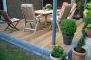 Holzterrassen Idee Umgesetzt von Bach Garten- und Landschaftsbau aus Troisdorf