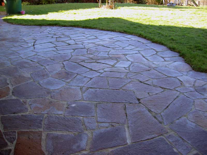 Natursteinplatten für Terrassen, Balkone und Gärten U. Bach Gartenbau